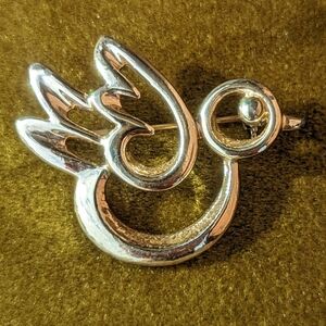 Sarah Coventry brooch